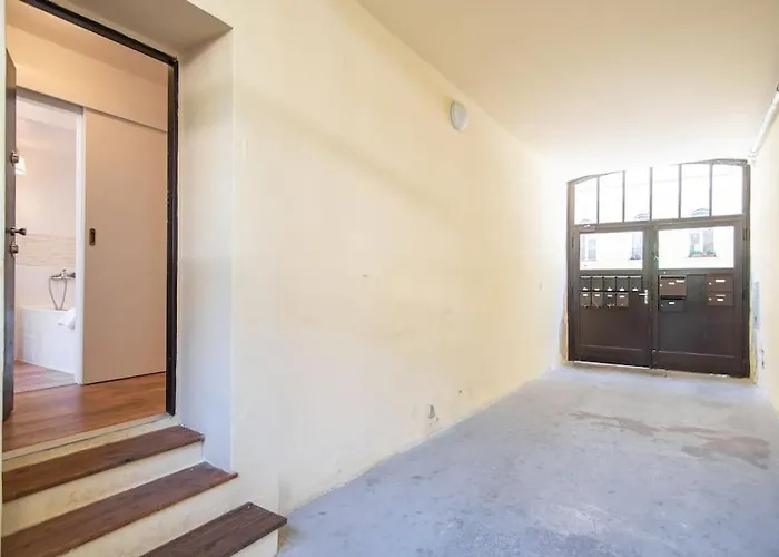 One Bedroom In Zizkov 아파트 프라하